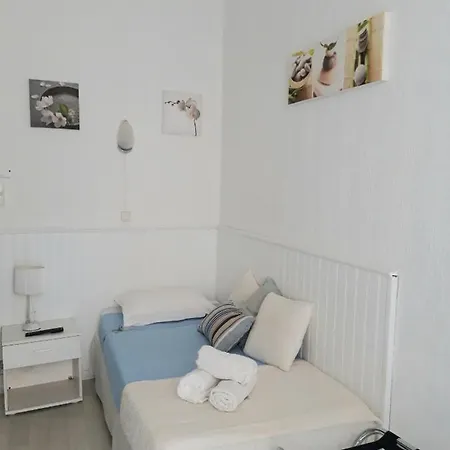 Nice Guesthouse Maison d'hôtes 3*